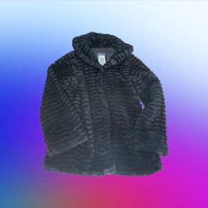 •●•  Brand New Girls Patagonia Coat Size 10/12 •●•